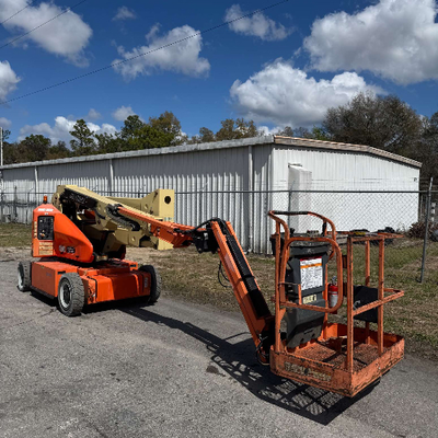 USED 2013 JLG E400AJPN