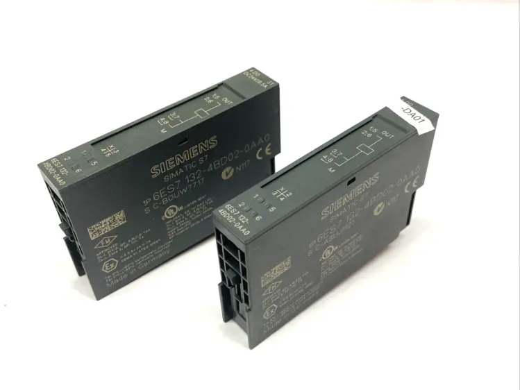 Used Siemens Simatic S7 Digital Output Module LOT OF 2 Input / Output Modules Michigan US | Maverick Industrial Sales #1401271