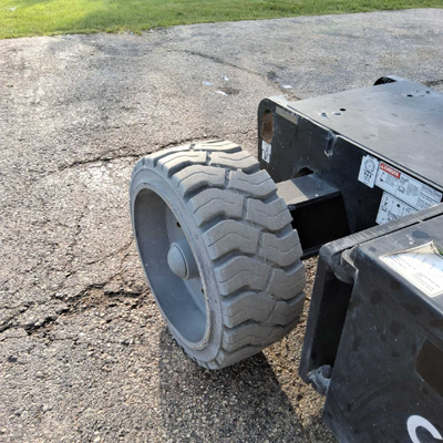Used 2022 Z-33/18 Genie Articulating Boom Lifts Wisconsin US | Stack Equipment #1418942