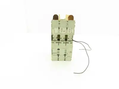 ABB T4H 250 SACE Tmax Circuit Breaker 3 Pole 600V 250A Shunt Trip