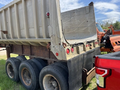 USED 1963 FRUEHAUF 21' TRI-AXLE