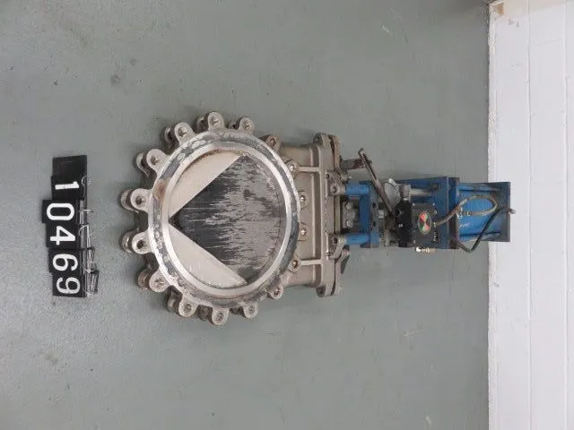 Trueline TL 18"-150 knife gate valve with pneumatic actuator  V-Port