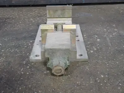 8.5" X 4.75" Vise