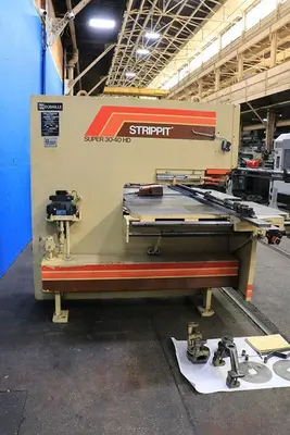 40 TON STRIPPIT HYDRAULIC SINGLE END PUNCH FABRICATOR MODEL 30/40 HD
