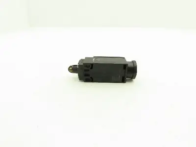 Telemecanique XCK P102H7 Limit Switch Roller Plunger 240vac 3A