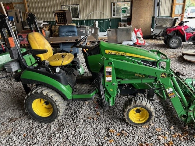 USED 2024 Deere 1025R