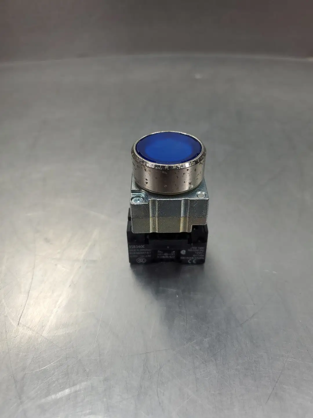 USED Siemens 3SB3400-1A Blue Contactor Pushbutton Switch