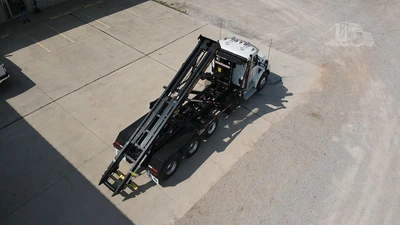 New | in-Stock 2027 PETERBILT 548 Rolloff Trucks Texas US | Roll Off Truck World #1492013