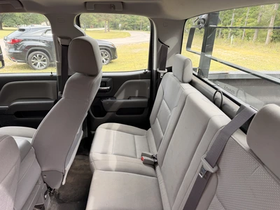 Used 2017 GMC 2500HD WITH A 6.0L V8 OHV 16V FFV ENGINE. Pickup Trucks Michigan US | Miedema Asset Management Group #1437091