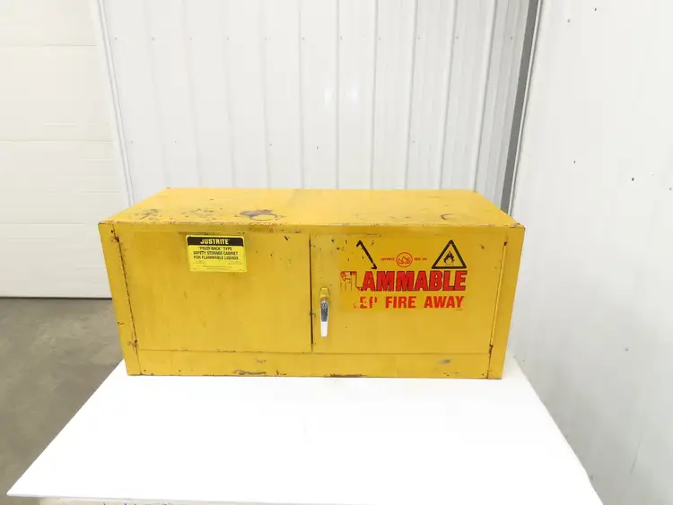 Used JUSTRITE _UNKNOWN_ Biological Safety Cabinets | Arrow Industrial #618117