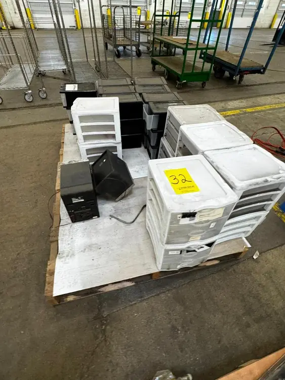 Used _UNKNOWN_ _UNKNOWN_ Bins North Carolina US | Myron Bowling Auctioneers Inc #1543405