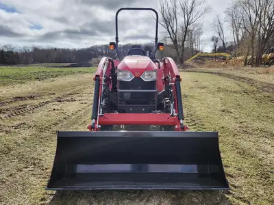 New | in-Stock 2025 MASSEY FERGUSON 1E.35 Tractor Loaders New York US | Abele Tractor #1343025