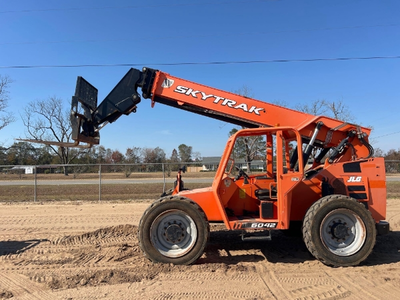 USED 2015 JLG 6042