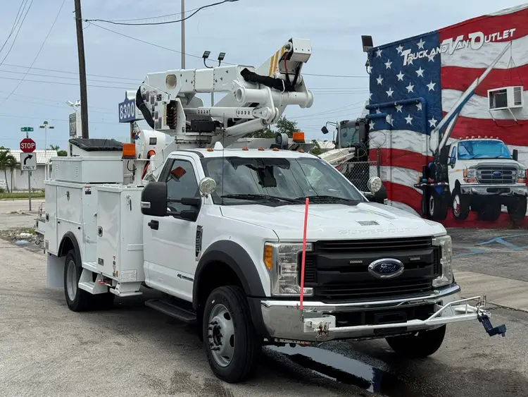 Used 2017 ALTEC AT41M Bucket (boom) trucks Florida US | Truck and Van Outlet #1509184
