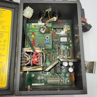 Used FLEXSAFE STI MINI SAFE FLEX SAFE 4300B-2 LIGHT CURTAIN CONTROLLER MS4328B2-AC1-15X-5R-U Industrial Controls | ND Industrial Surplus #1219482
