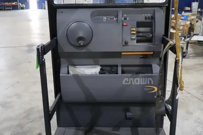 CROWN SP3420-30 STAND-UP ELECTRIC ORDER PICKER LIFT TRUCK | Levy Recovery Group (8)