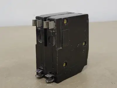 USED SQUARE D QO230