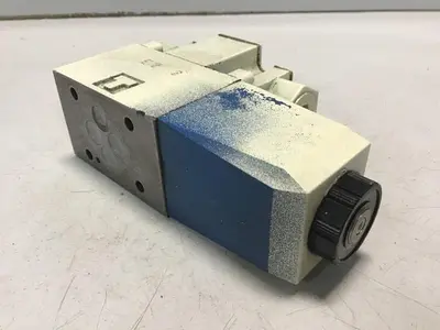 USED VICKERS DG4V-3-2A-M-P7-H-7-50