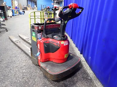 USED THE RAYMOND CORPORATION 8410