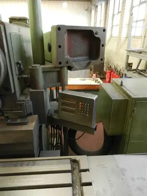 USED TOS FGS 32/40 X:1000 - Y:400 - Z:450 MM