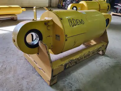 USED KOMATSU EH9423