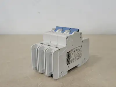 Used ALLEN-BRADLEY 1489-A3C400 Switchgears British Columbia CA | Lenmark #239236