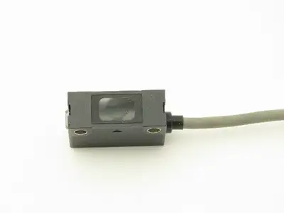 Allen Bradley 42KB-E1LPSQ-Y3 Photoelectric Proximity Sensor Photoeye Ser A