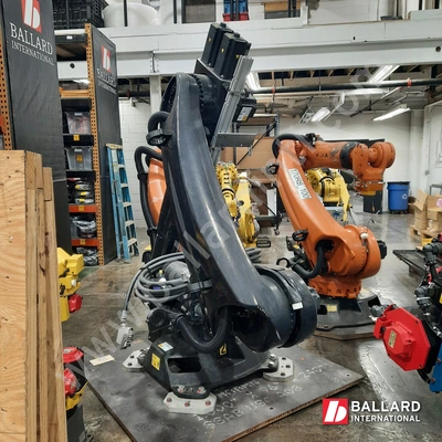 KUKA KR 120 R3900 Ultra K Robot System w/ KRC4 Controller