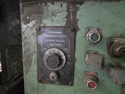 Cincinnati 9 Series X10' Mechanical Press Brake; 225 Ton