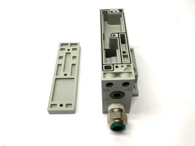 Used Numatics Pneumatic End Manifold Block X, XE, 1, 3/5 Ports Pump & Valve Parts Michigan US | Maverick Industrial Sales #1395139