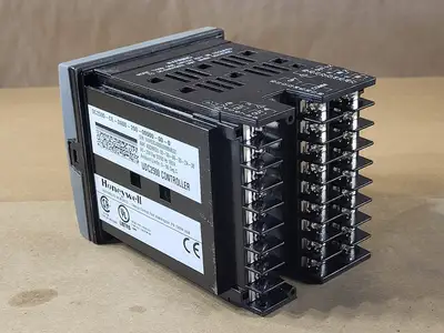 USED HONEYWELL UDC2500