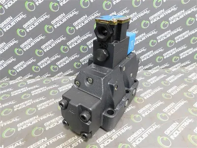 Vickers DG5V-8-S-2A-E-M-FW-B-10 Directional Control Valve 02-325891 5000PSI Used