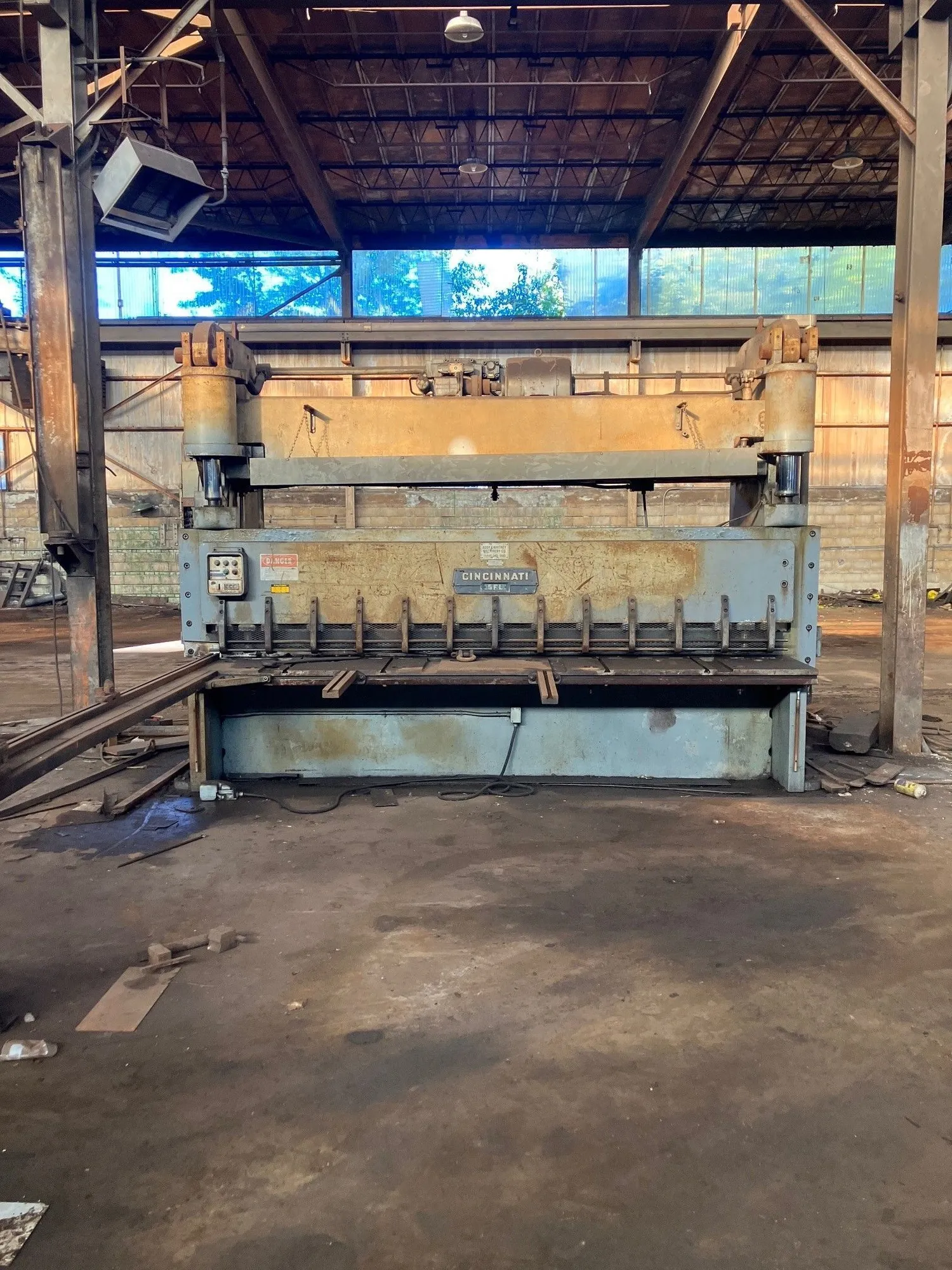 12' x 5/8" Cincinnati 5FL12 Hydraulic Shear