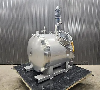 Used 250 Gallon Tank (Reactor), 316 Stainless Steel, With Air Mixer