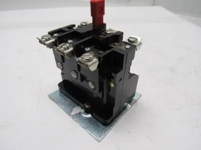 RELIANCE 704263-R AN13P  J Thermal Overload Relay 3 Pole NEMA 1 Non Compensated