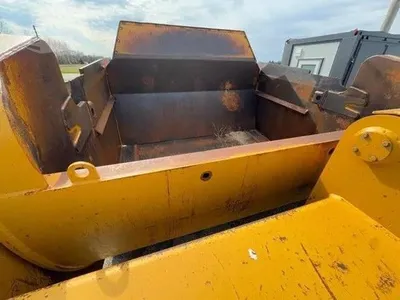 USED 2004 EJECT SC17U