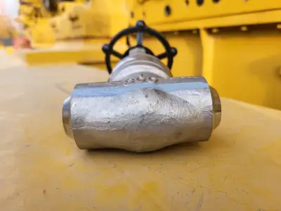 1" Class 800 Globe Valve API 602
