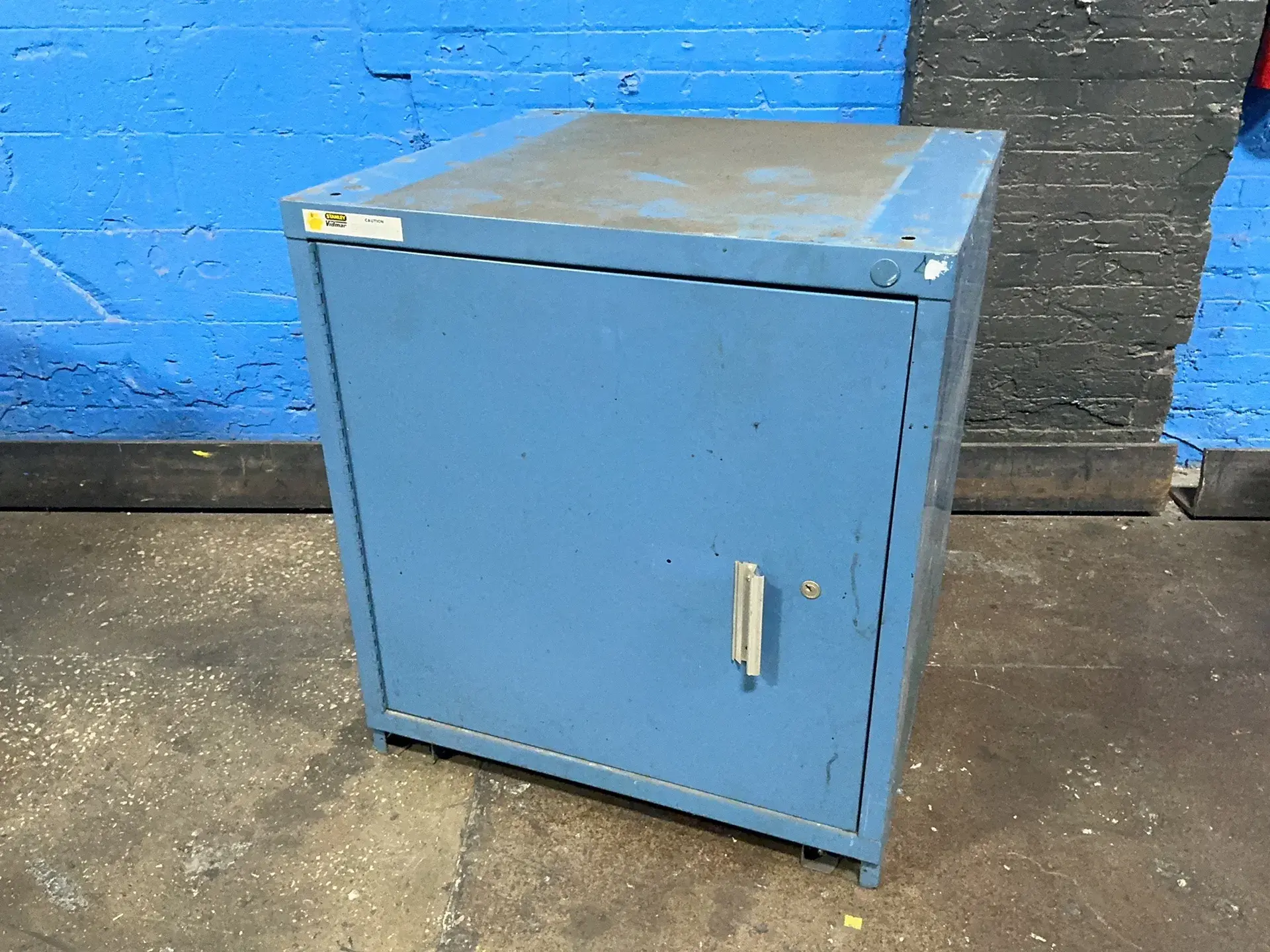 Used STANLEY VIDMAR _UNKNOWN_ Cabinets Ohio US | HGR 24 #1407588