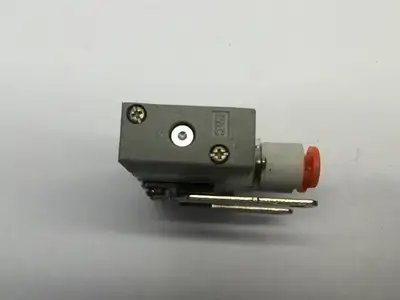 USED SMC SOLENOID VALVE -100KPA-0.7MPA