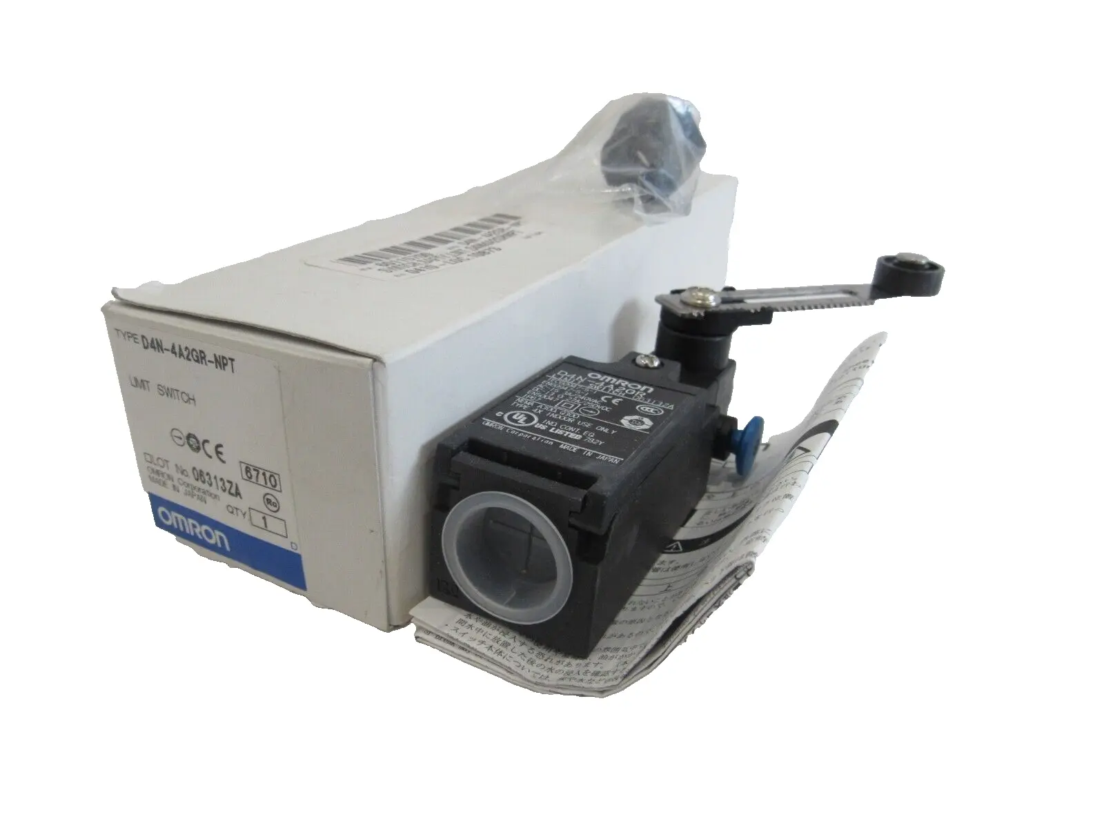 NEW OMRON D4N-4A2GR-NPT LIMIT SWITCH D4N4A2GRNPT