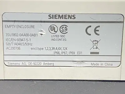 Used SIEMENS PUSHBUTTON ENCLOSURE ASSEMBLY W/ WHITE ILLUMINATED Electrical Boxes Michigan US | Maverick Industrial Sales #1092932