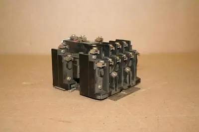 USED ALLEN BRADLEY 700-BR800A1 SER A
