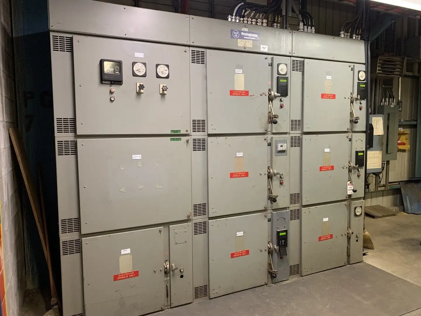 Medium Voltage Switchgear, 1200 Bus Amps, 4160 Bus Volts