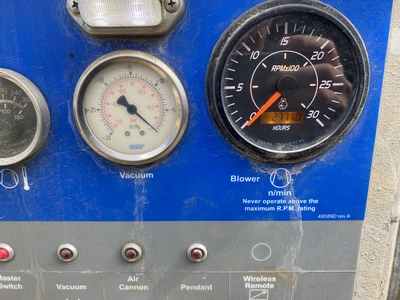 2014 GUZZLER CLASSIC Industrial Air Handler | VacSource (4)
