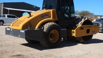 USED 2020 XCMG CV123PDU