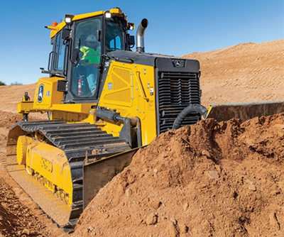 USED 2023 Deere 700L