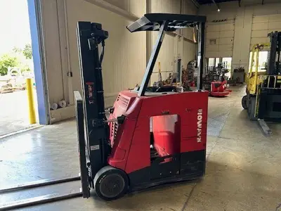 Used 2017 RAYMOND 425C30TT 3-Wheel Stand up Electric Counterbalance Forklifts Illinois US | Somerset Equipment Sales #1546266