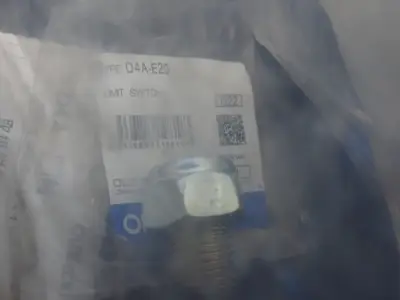 USED OMRON D4AE20