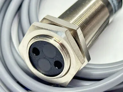 FZAM 18P1010, 213799 | Baumer Electric FZAM 18P1010 Photoelectric Diffuse Sensor 213799 - New Other