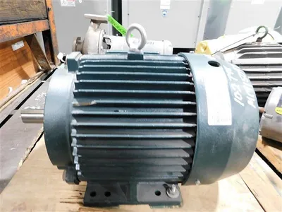 Toshiba 0034XDSB41A-P Motor 3 HP 2.2kW 1760 RPM 3600 max. RPM Damaged Fin Used
